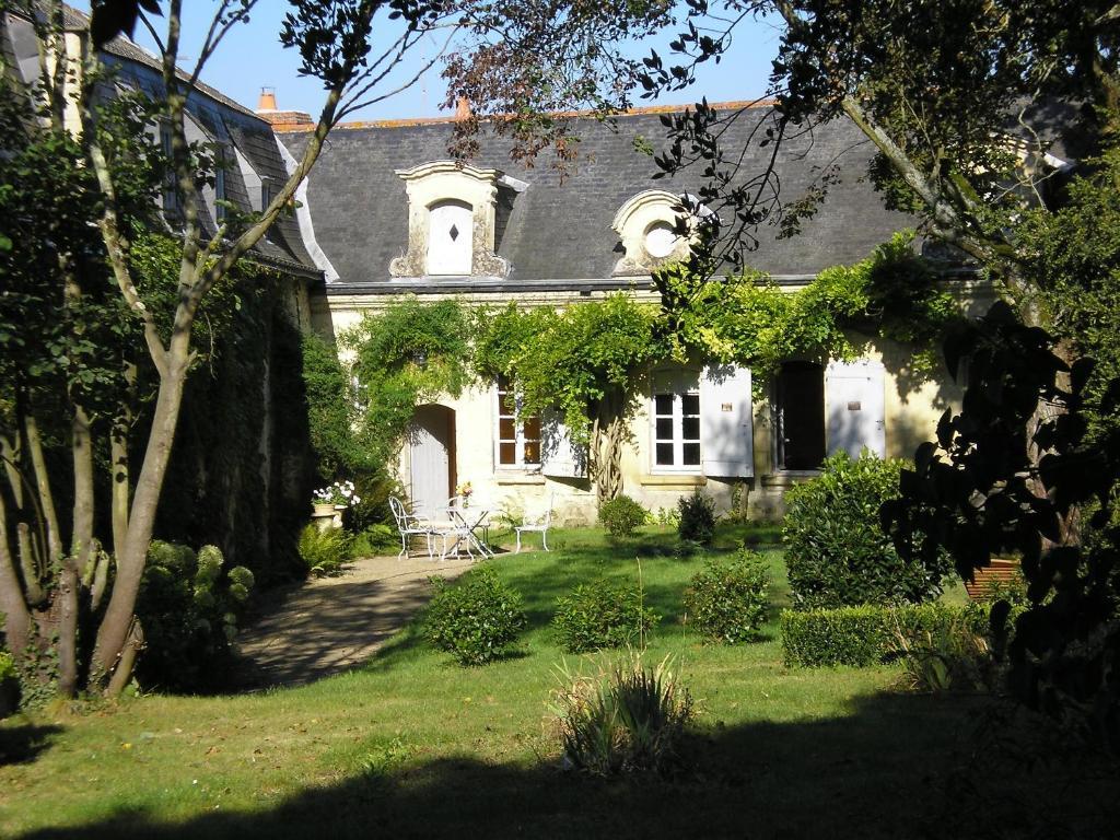 Bed and Breakfast Manoir De Boisairault Le Coudray-Macouard Экстерьер фото